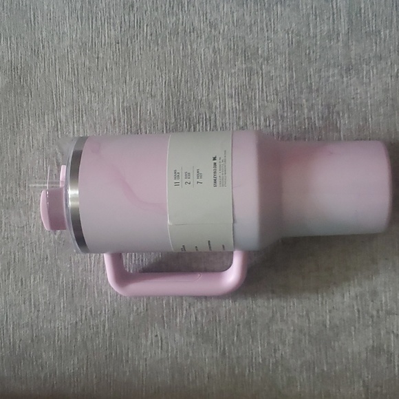 Stanley Watercolor The flowstate Quencher H2.0 Tumbler - Picture 2 of 3